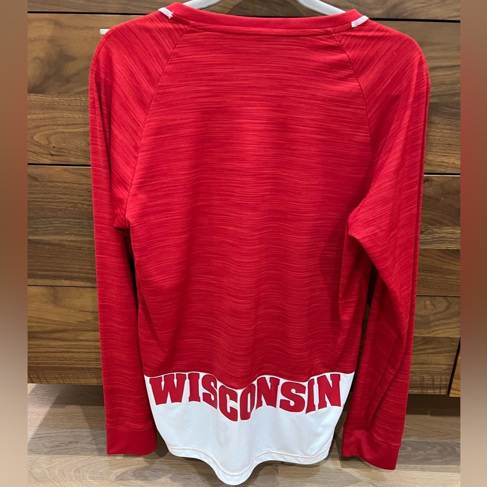 Wisconsin Long Sleeve - medium - Picture 2 of 2